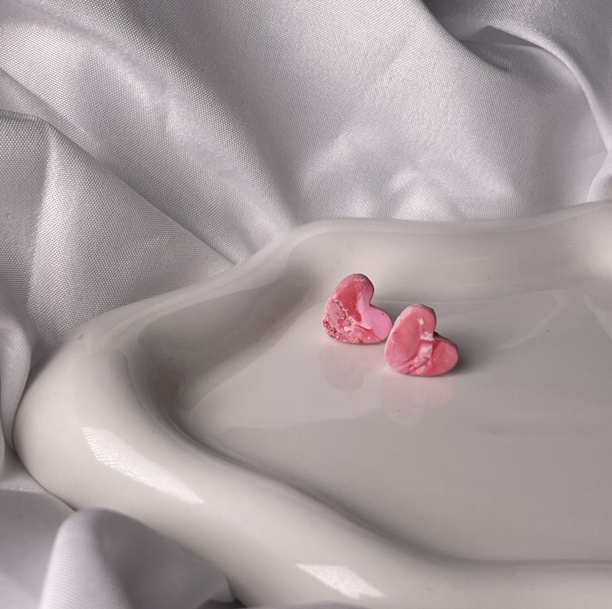 Rose Cloud Hearts - $8