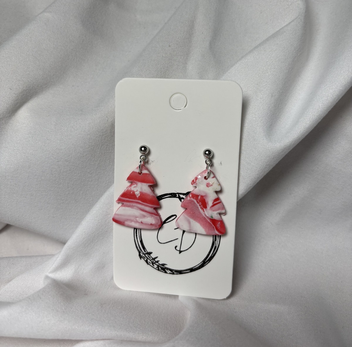 Red Marble Christmas Tree